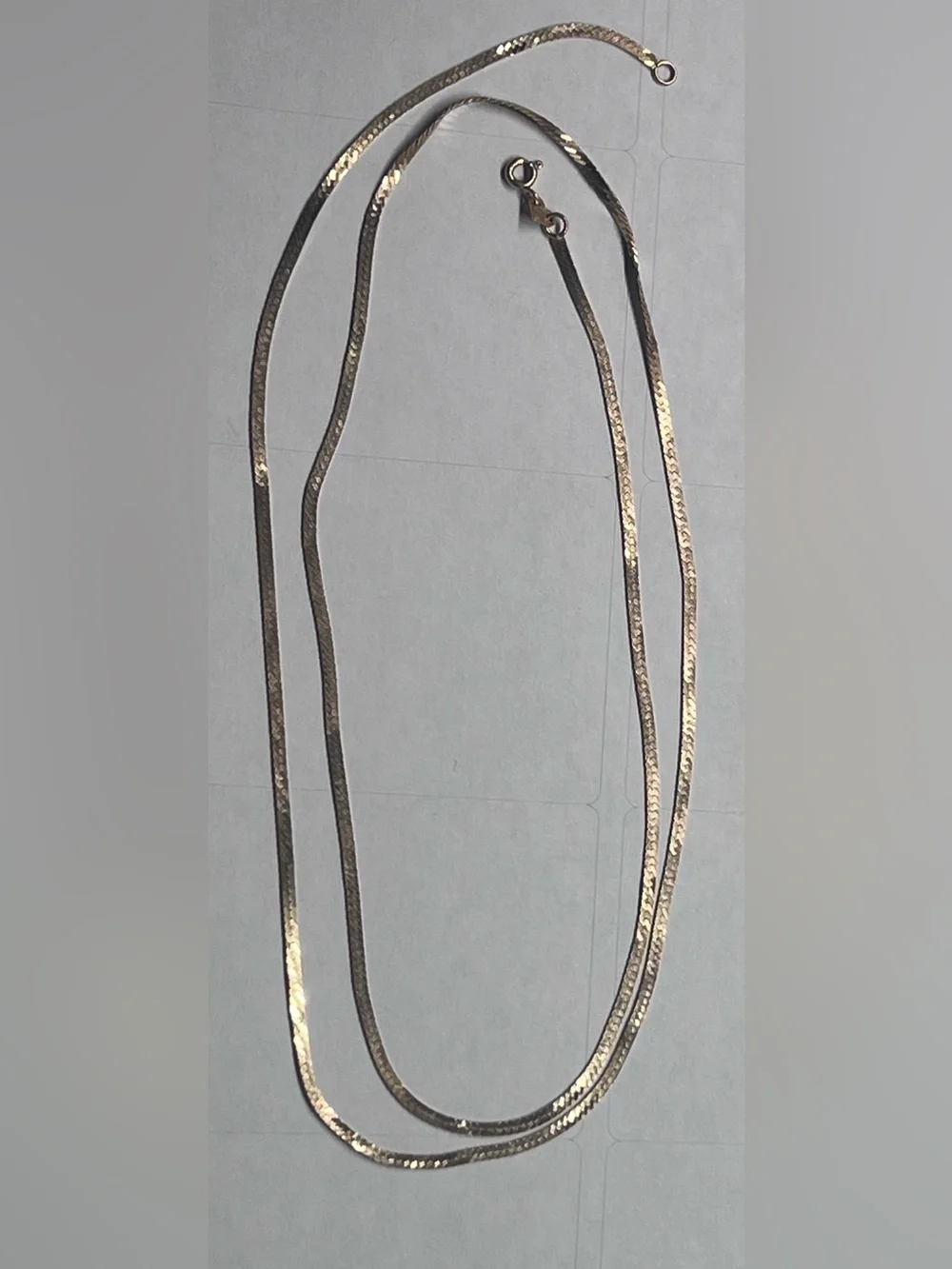 30” 14K 8.3g yellow gold ITALY chain necklace late 70s vintage HERRINGBONE flat